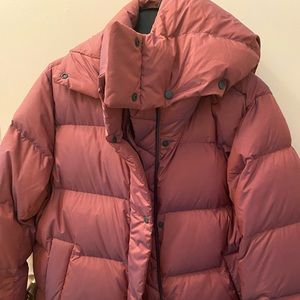 Lululemon puffer coat